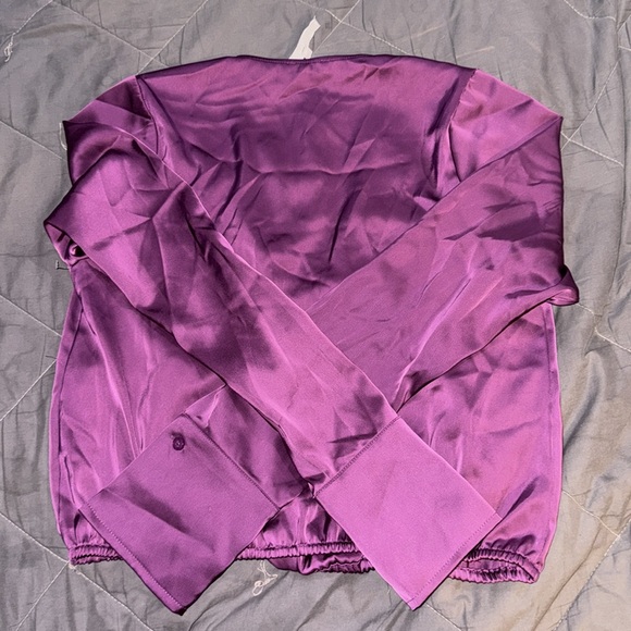 GOOD AMERICAN SILKY PURPLE TOP - Picture 4 of 4